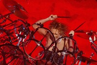 YOSHIKI（Dr, Piano / X JAPAN）