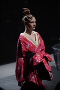 「YOSHIKIMONO COLLECTION 2017」の様子。