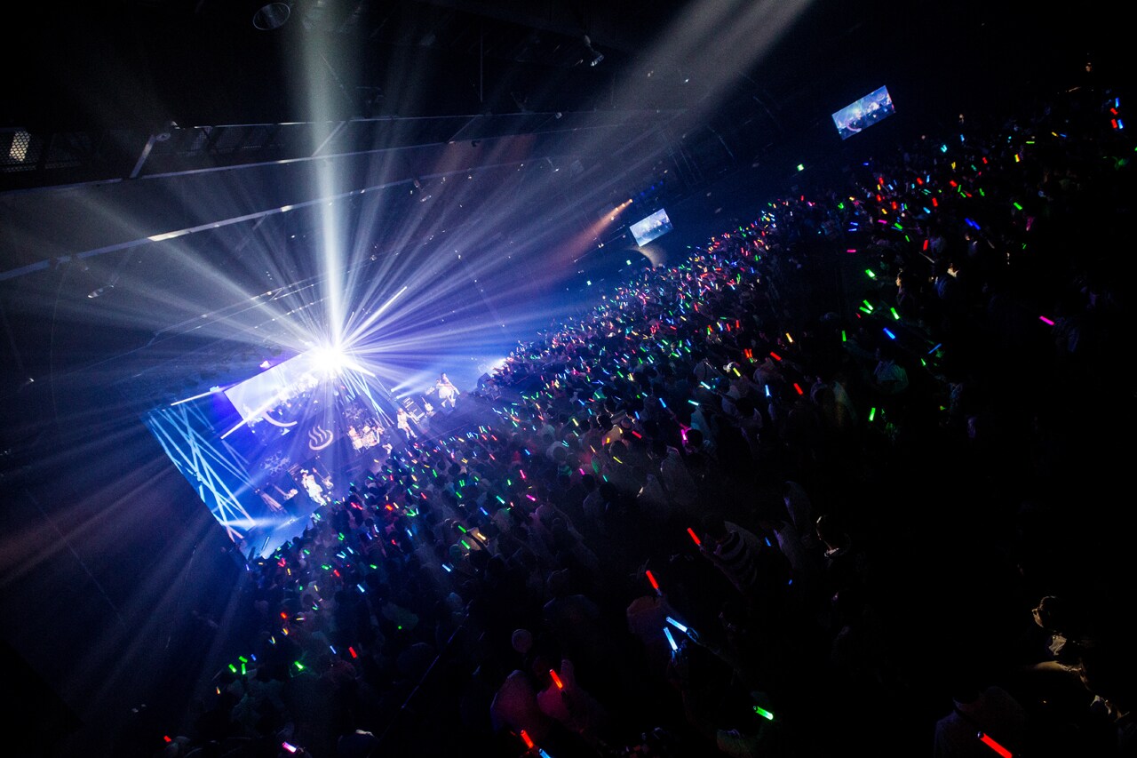 バンドじゃないもん！水着ライブの映像公開