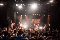 POT「ポット！もっと！沸騰！YOLOしく！ツアー」東京・UNIT公演の様子。（撮影：ヤオタケシ）