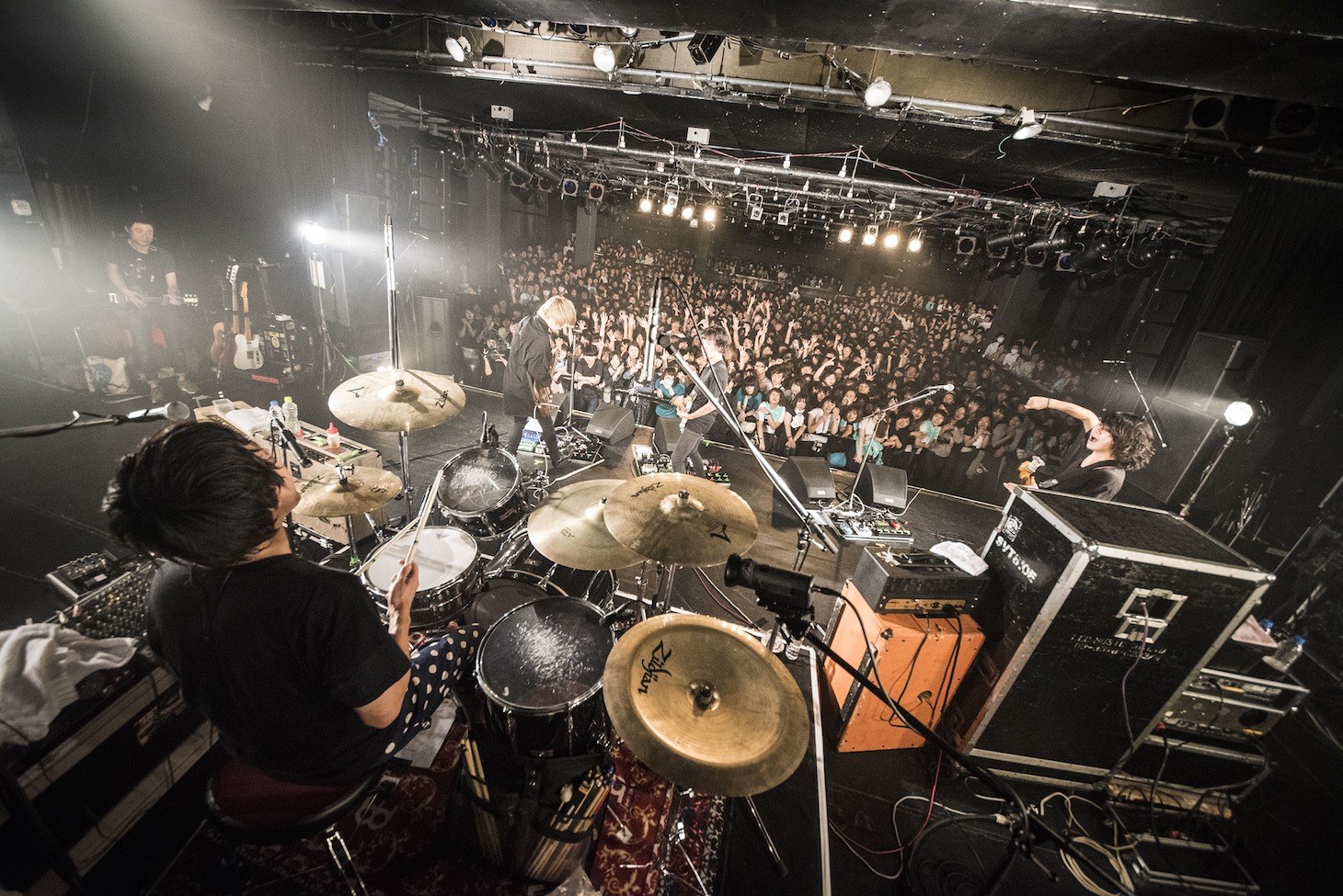 cinema staff「『前衛懐古主義』part1」東京・LIQUIDROOM公演の様子。（Photo by Daisuke Miyashita）