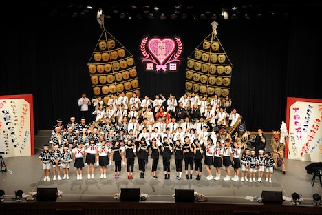 私立恵比寿中学「私立恵比寿中学秋田分校～地域と変革の学芸会～」秋田・秋田県民会館公演の様子。（撮影：鈴木竜典）