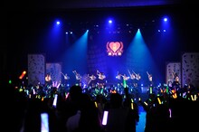 私立恵比寿中学「私立恵比寿中学秋田分校～地域と変革の学芸会～」秋田・秋田県民会館公演の様子。（撮影：鈴木竜典）