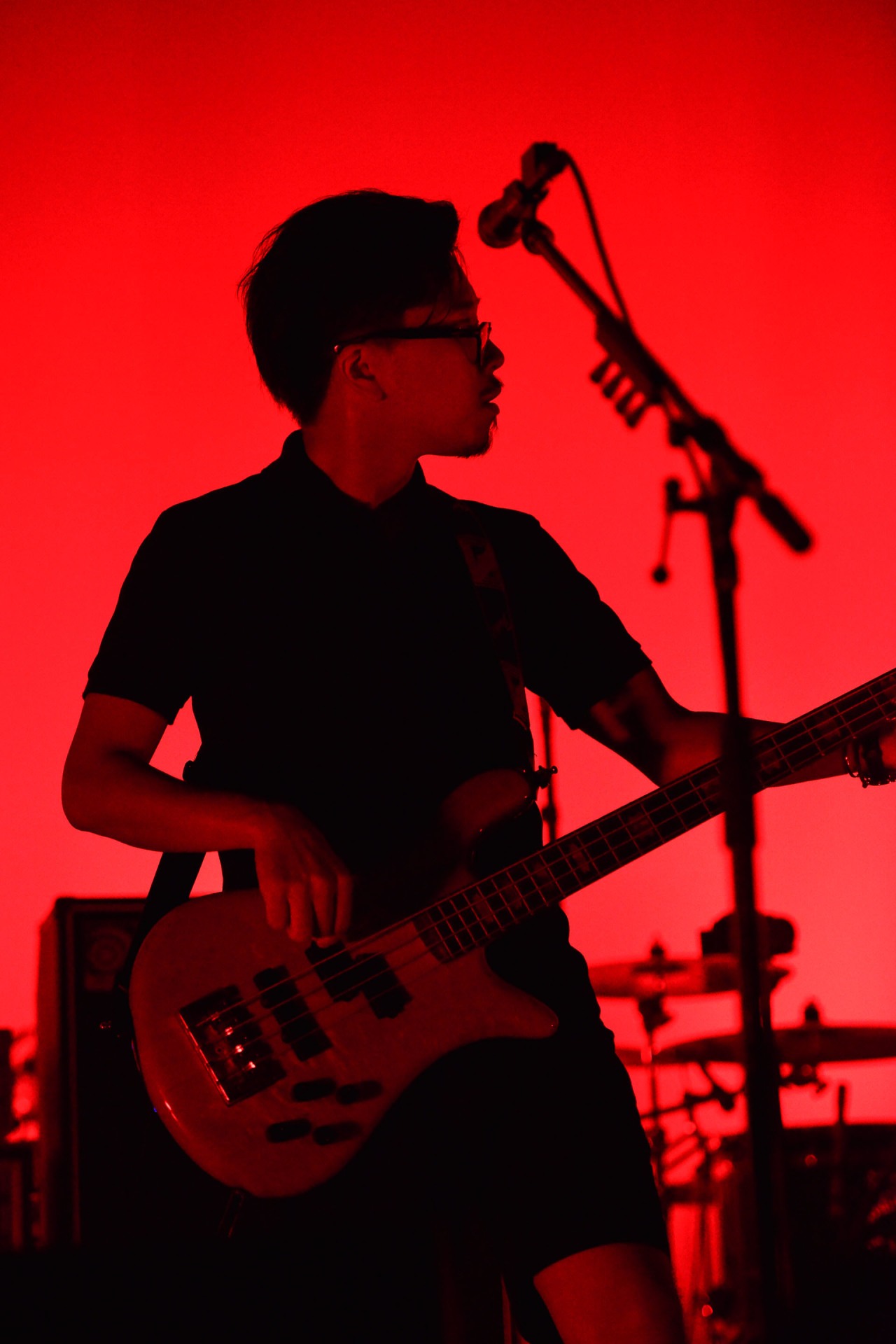 前田恭介（B）（Photo by Rui Hashimoto[SOUND SHOOTER]）