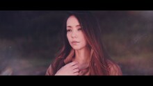 安室奈美恵「Dear Diary」ミュージックビデオのワンシーン。