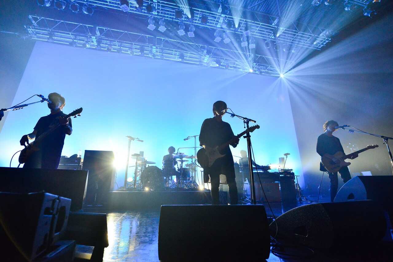 androp、“絶望的な闇”提示したツアー最終公演「また、音楽で会いましょう」
