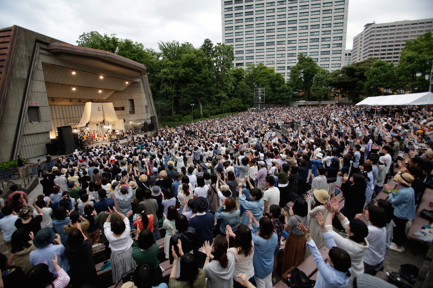 cero「Outdoors」東京・日比谷野外大音楽堂公演の様子。