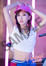 板野友美「Get Ready▽」KING e-SHOP盤特典生写真サンプル