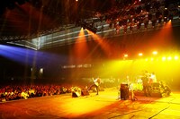 かまいたちのライブの様子。（写真提供：エクセレックス）