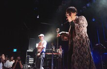 左から5lack、野田洋次郎。（Photo by Masato Kawamura）