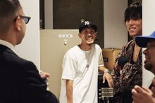 ISSUGIと野田洋次郎。（Photo by Masato Kawamura）