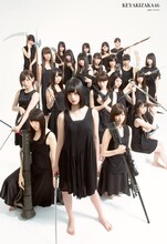 「BRODY」12月号より、欅坂46。