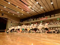 大繩跳びの様子。（撮影：小松陽祐[ODD JOB]）