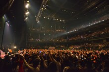 生ハムと焼うどん3rdワンマンライブ「破天荒な摩天楼」の様子。