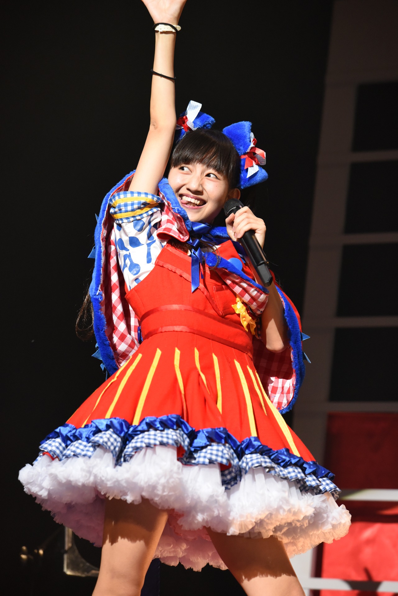 西井万理那