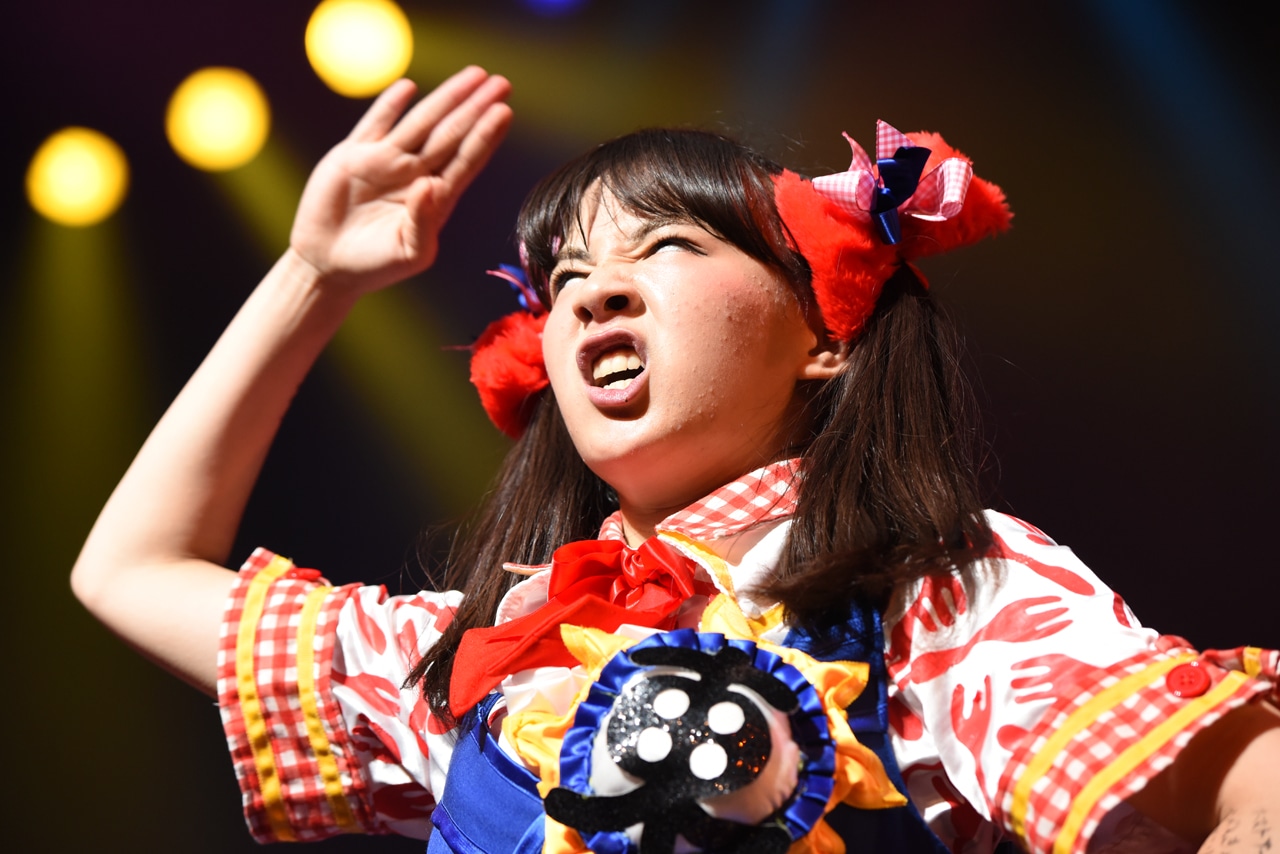 東理紗