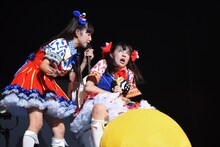 生ハムと焼うどん3rdワンマンライブ「破天荒な摩天楼」の様子。