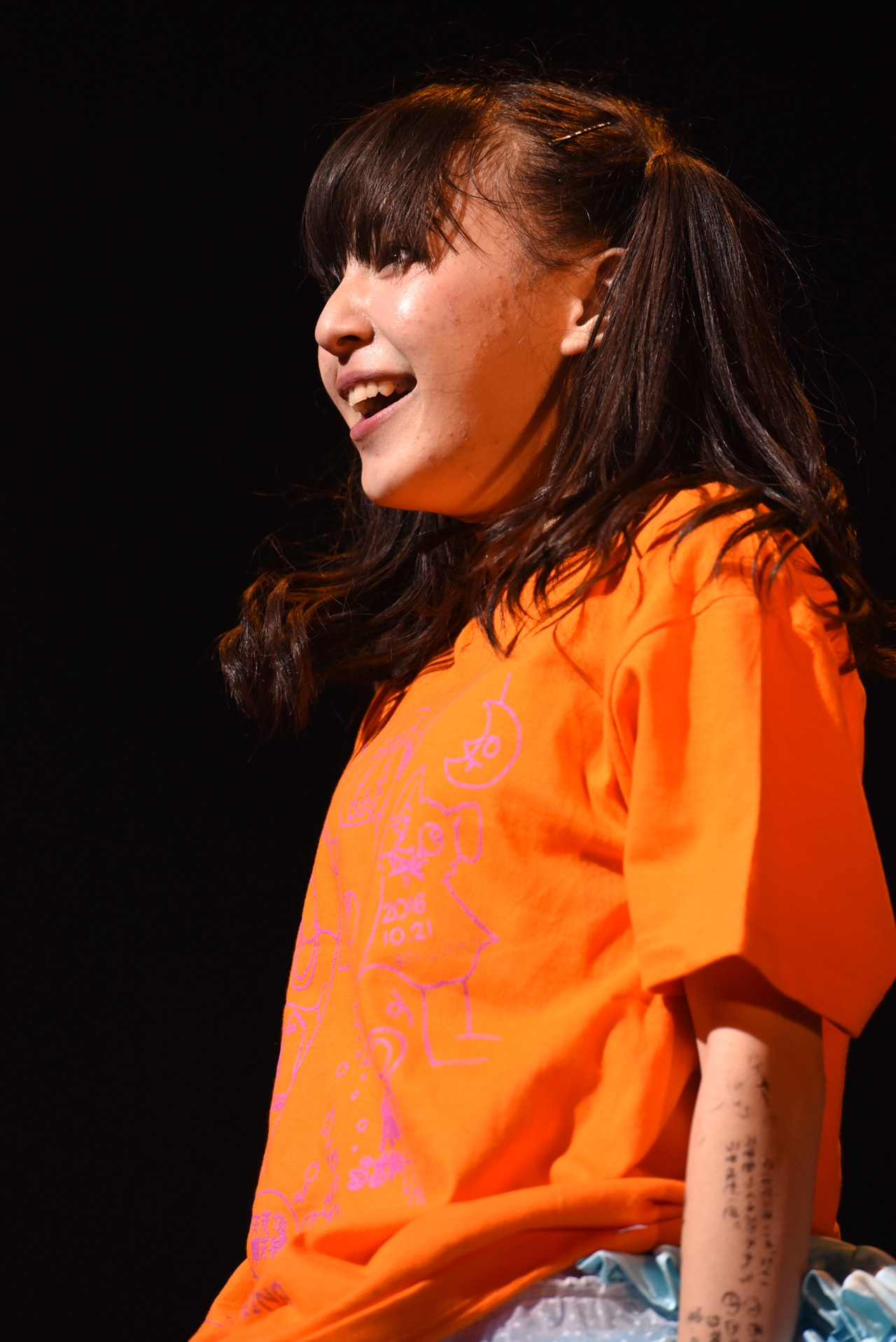 東理紗