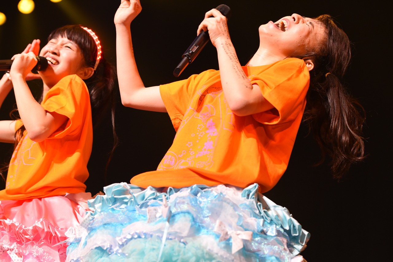 生ハムと焼うどん3rdワンマンライブ「破天荒な摩天楼」の様子。