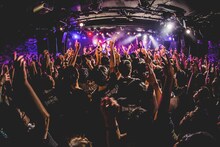 BAND-MAID「『Brand New MAID』Release Tour」東京・下北沢GARDEN公演の様子。（撮影：ヤマダマサヒロ）