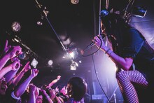 彩姫（Vo）（撮影：ヤマダマサヒロ）