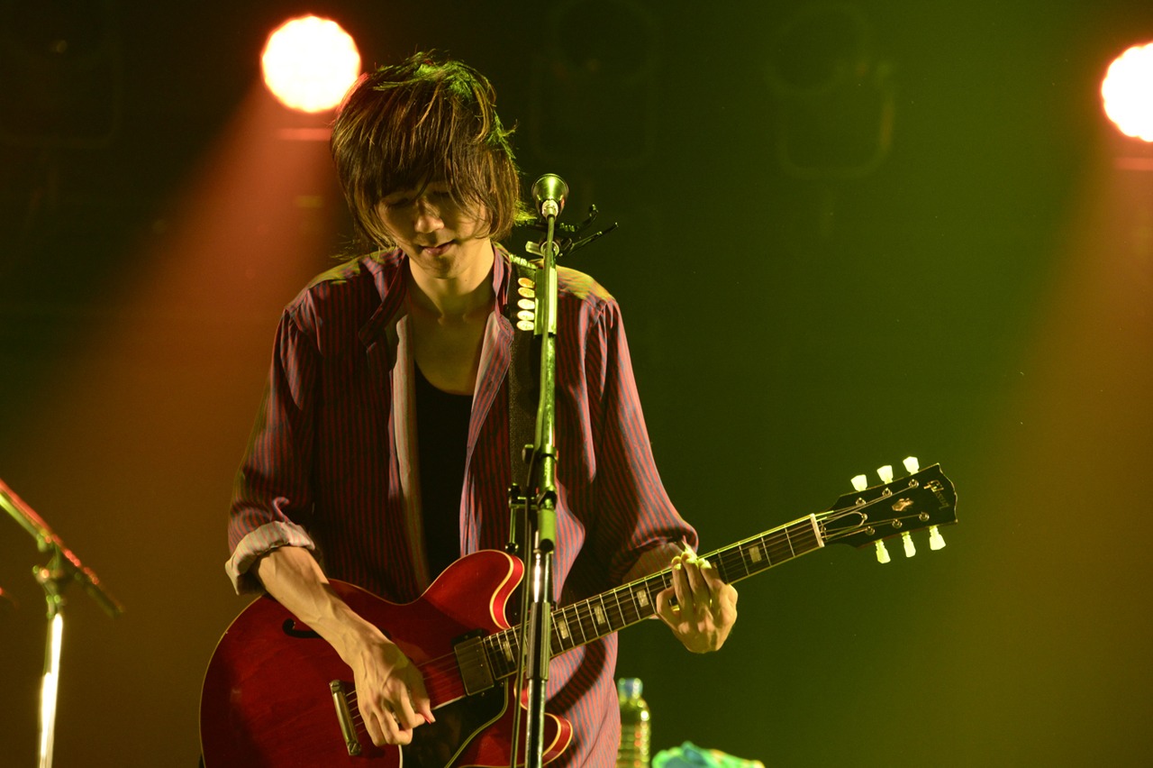 江口雄也（G / BLUE ENCOUNT） (c)テレビ朝日 ドリームフェスティバル 2016