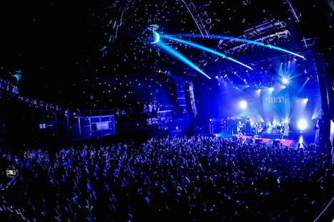 Rhythmic Toy World「『HEY!』の『HEY!』による『HEY!』の為のツアー～ツアーファイナルワンマン～」の様子。（Photo by MASANORI FUJIKAWA）