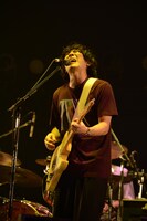 清水依与吏（Vo, G / back number） (c)テレビ朝日 ドリームフェスティバル 2016