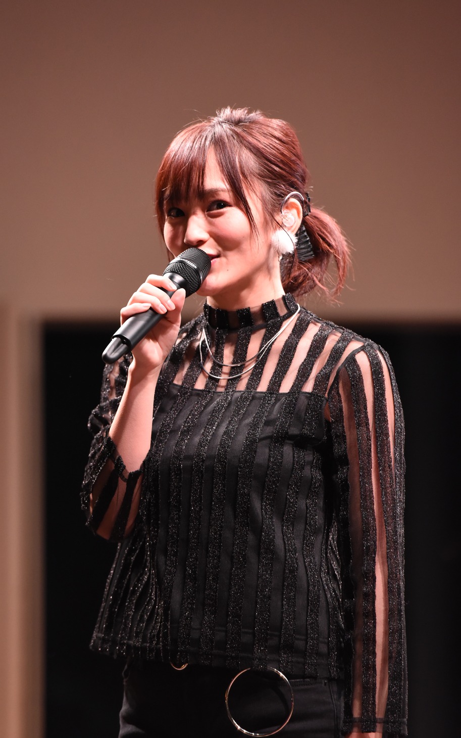 山本彩