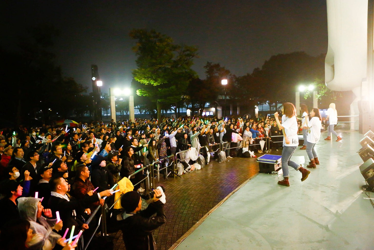 「BILLIE IDLE presents bi bi bi bi bi フリーライブ」の様子。（写真提供：オツモレコード）