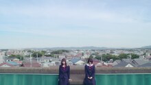 乃木坂46「あの教室」のワンシーン。