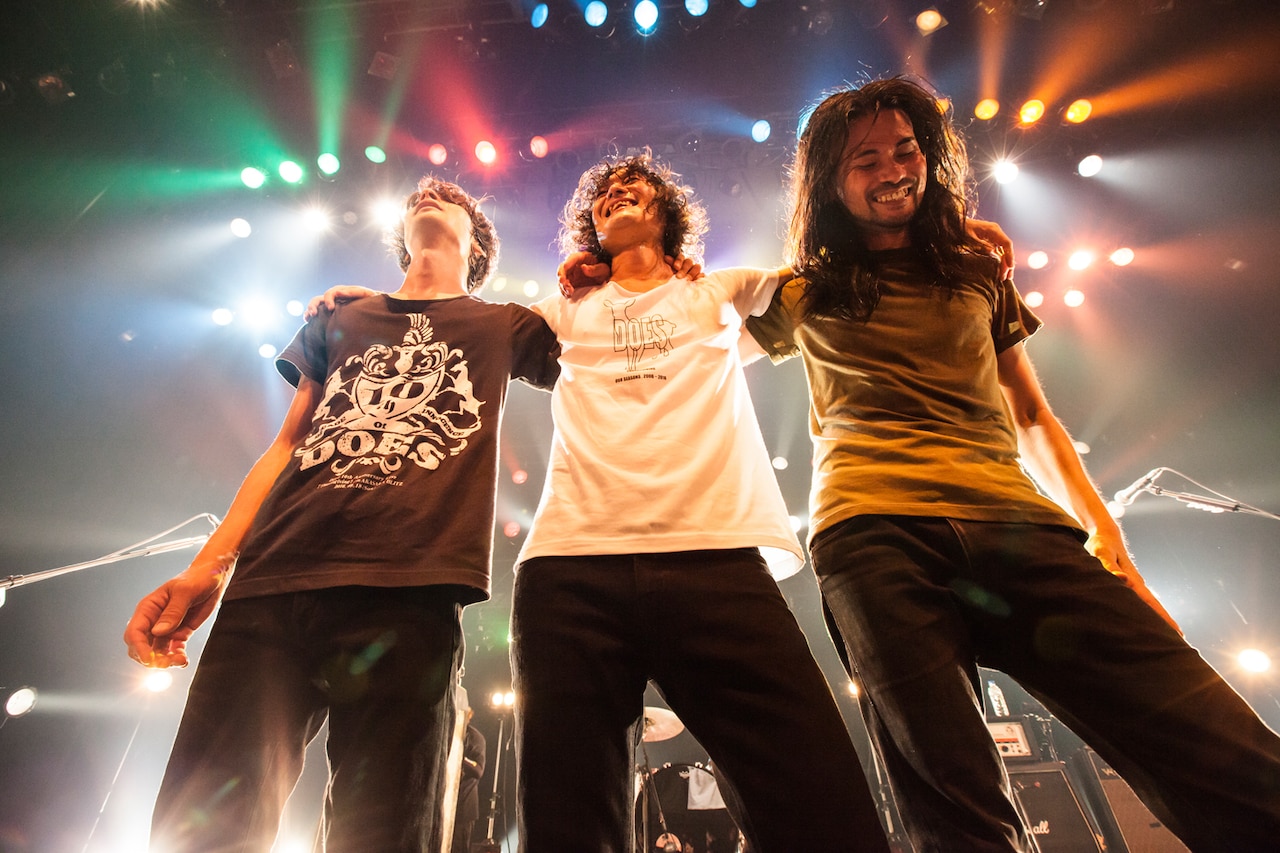 DOES活動休止前ラストライブがDVD/BD化、初回盤はライブCD＆写真集付き