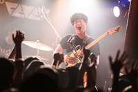 藤井亮輔（G, Cho）（撮影：後藤壮太郎）