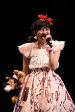 テディベアについて語る中山莉子。