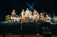 「蓮沼 X 執太」に出演した蓮沼執太フィルのメンバー。