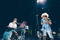 「蓮沼 X 執太」の様子。