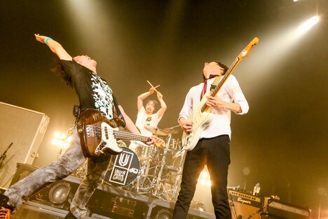 UNISON SQUARE GARDEN（Photo by Viola Kam [V'z Twinkle]）