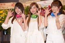 左からかれん、MAYU、芹奈。