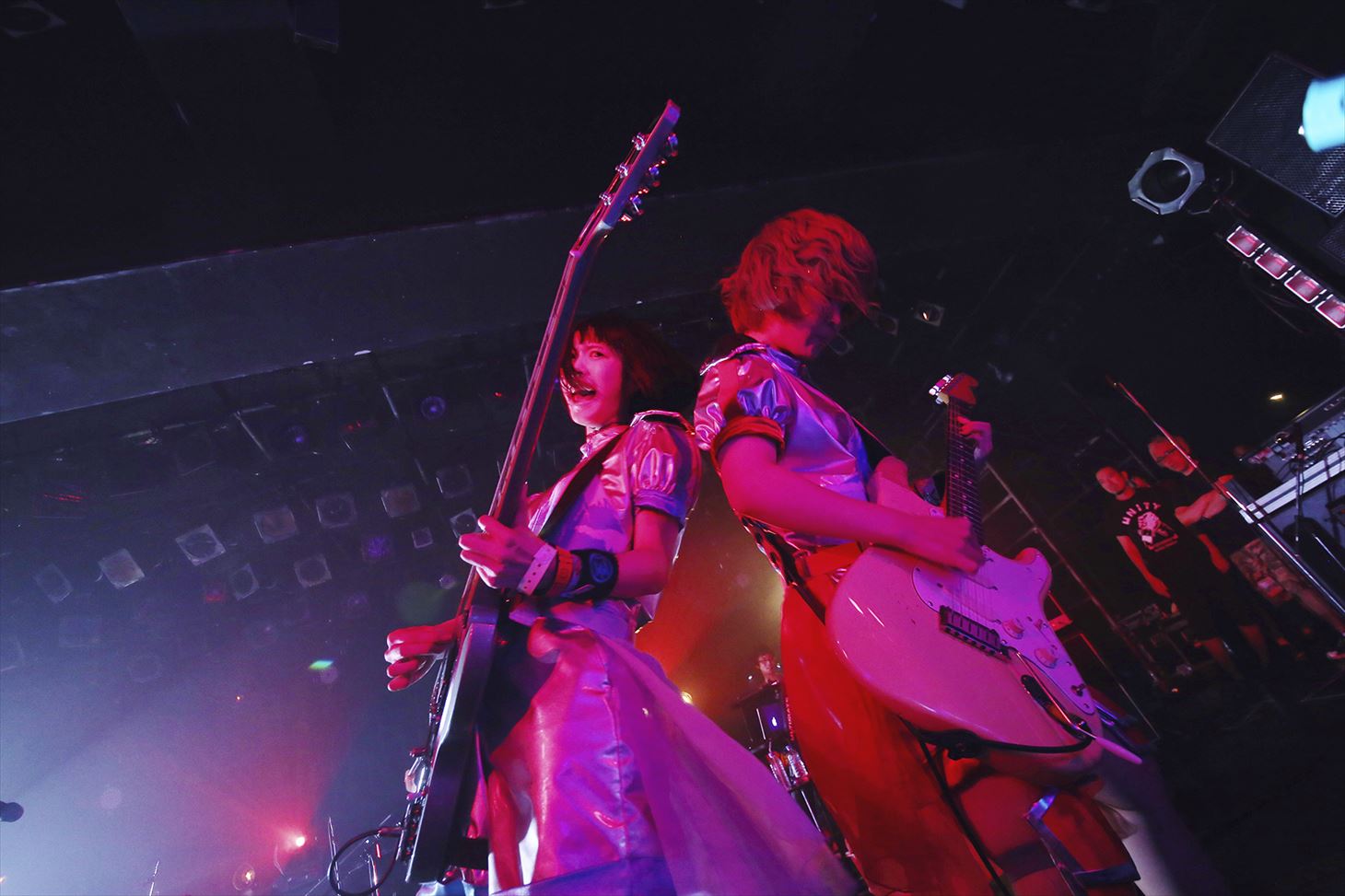 左からあの、しふぉん。（撮影：後藤壮太郎）