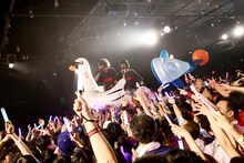 左からしふぉん、あの。（撮影：後藤壮太郎）