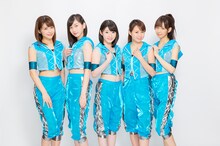 Juice=Juice。右から2番目が高木紗友希。