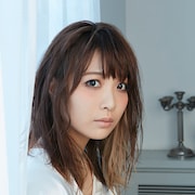 May'nニューアルバムのコラボ詳細発表、3度目のアコースティックツアーも決定