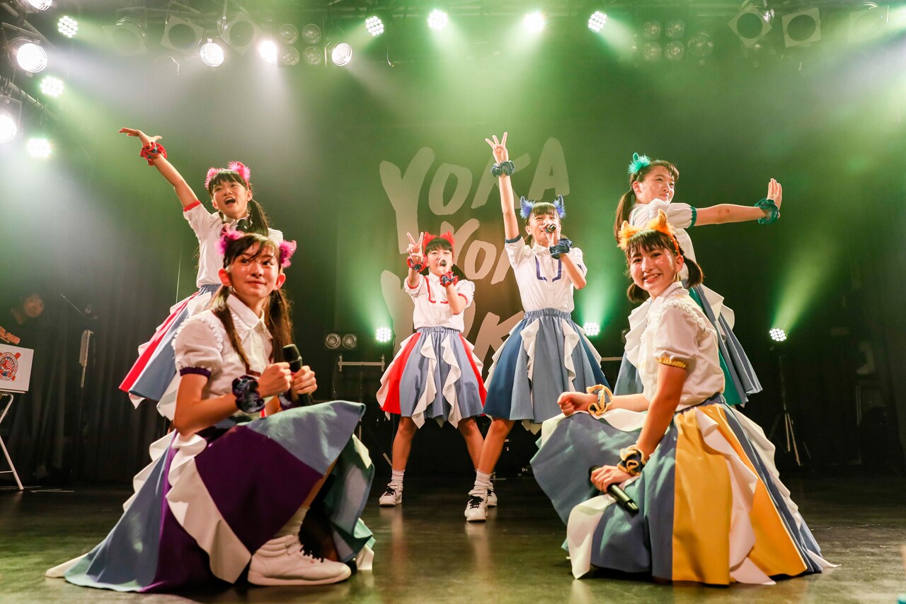 ばってん少女隊「10.29渡辺通り大会～ここからBEATば刻んでもよかよかよかSTATION～」の様子。（撮影：濱本英介）