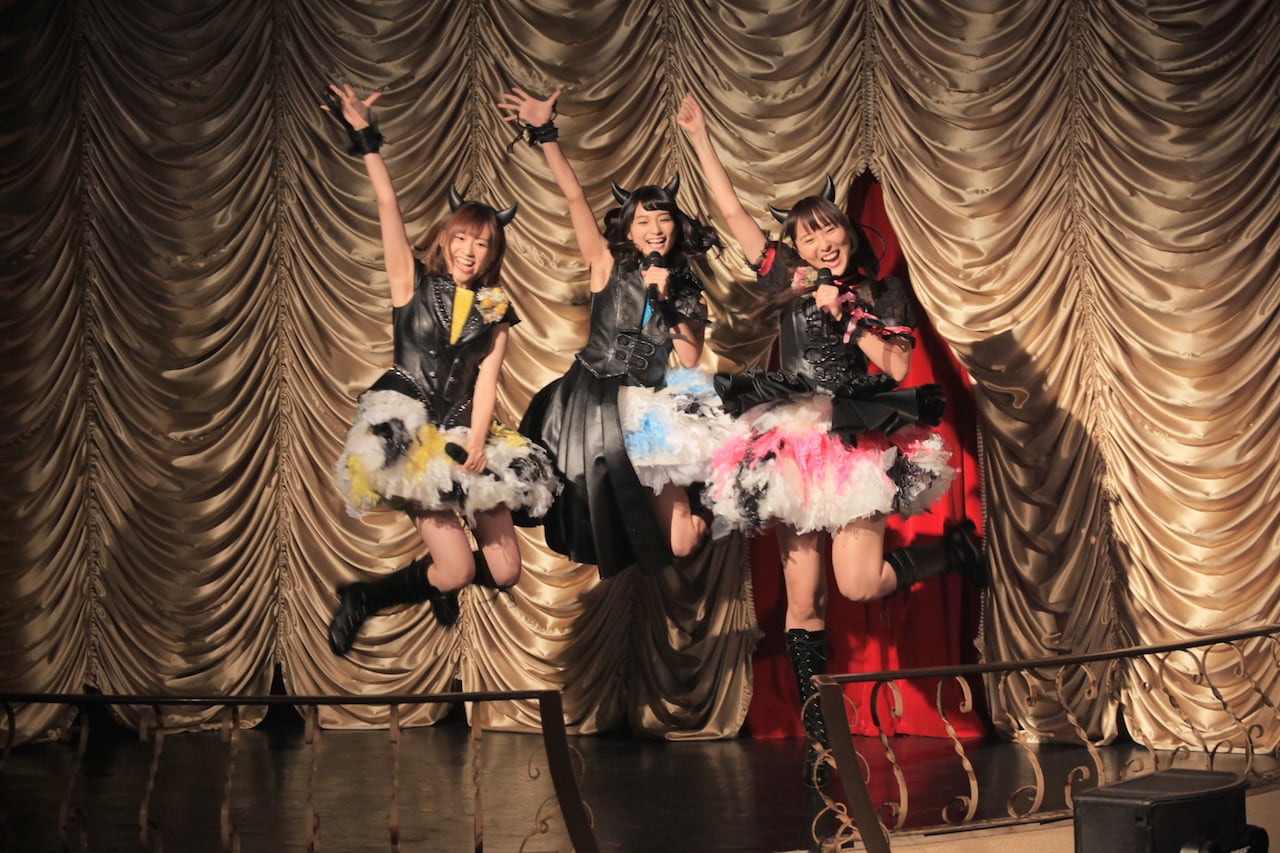 イヤホンズ、年明け放送のアニメ「AKIBA'S TRIP」OP主題歌担当に