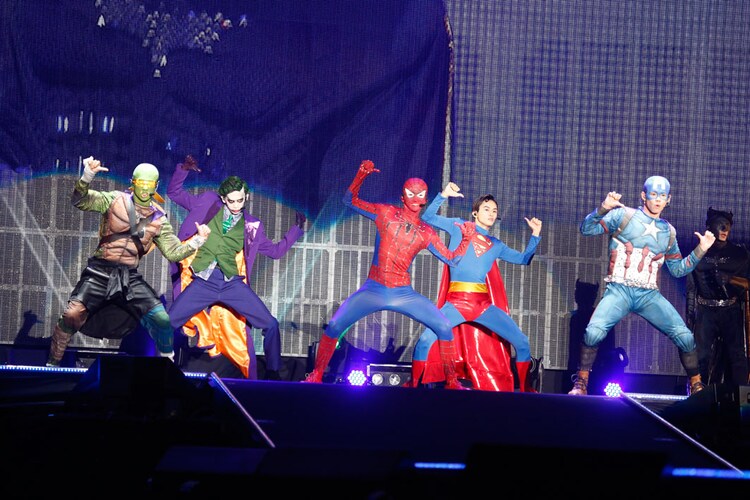 代々木は僕たちが守る 超特急 Da Iceら登場ハロウィンライブにヒーロー続々 音楽ナタリー