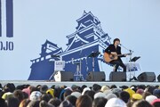 「浜崎貴司 集まれ！ オールクマモト GACHI スペシャル in 熊本城」の様子。(c) MICHIHARU BABA / AYAHA FUJII