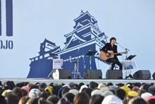 「浜崎貴司 集まれ！ オールクマモト GACHI スペシャル in 熊本城」の様子。(c) MICHIHARU BABA / AYAHA FUJII