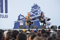 「浜崎貴司 集まれ！ オールクマモト GACHI スペシャル in 熊本城」の様子。(c) MICHIHARU BABA / AYAHA FUJII