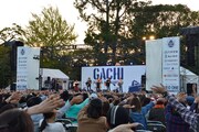 「浜崎貴司 集まれ！ オールクマモト GACHI スペシャル in 熊本城」の様子。(c) MICHIHARU BABA / AYAHA FUJII