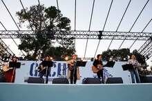 「浜崎貴司 集まれ！ オールクマモト GACHI スペシャル in 熊本城」の様子。(c) MICHIHARU BABA / AYAHA FUJII